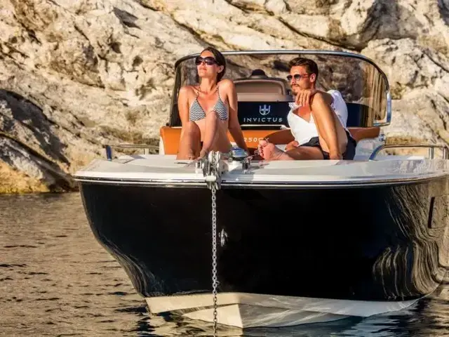 Invictus yachts Invictus 240 cx