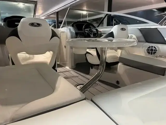 Chaparral 23 SSI met Mercruiser 300 pk uit bouwjaar 2024!