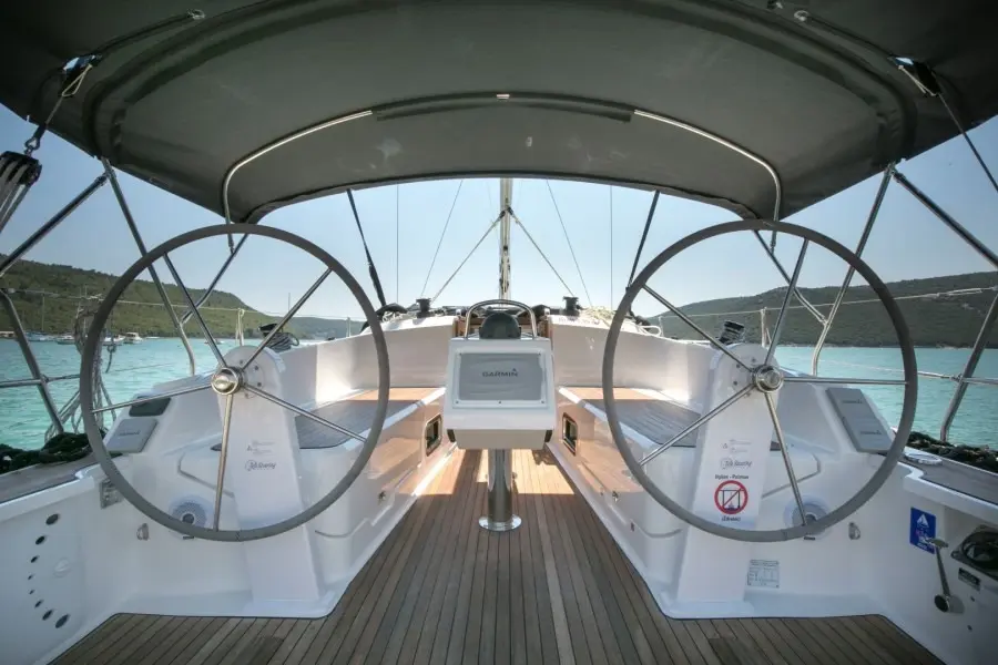 2016 Bavaria cruiser 37