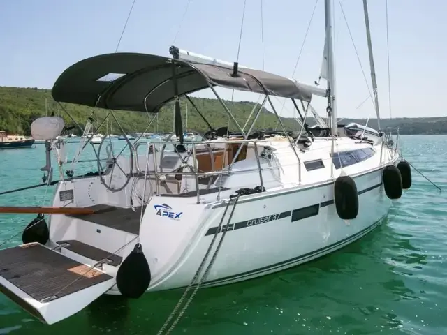 Bavaria Cruiser 37