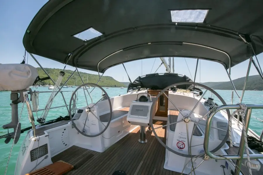 2016 Bavaria cruiser 37