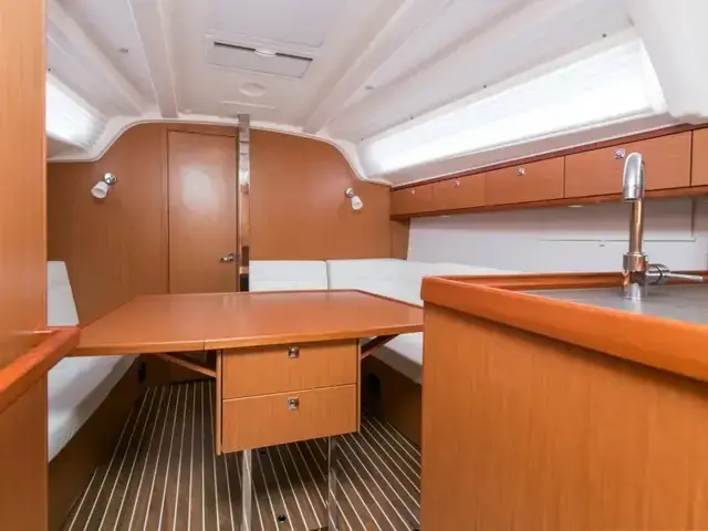 Bavaria Cruiser 37