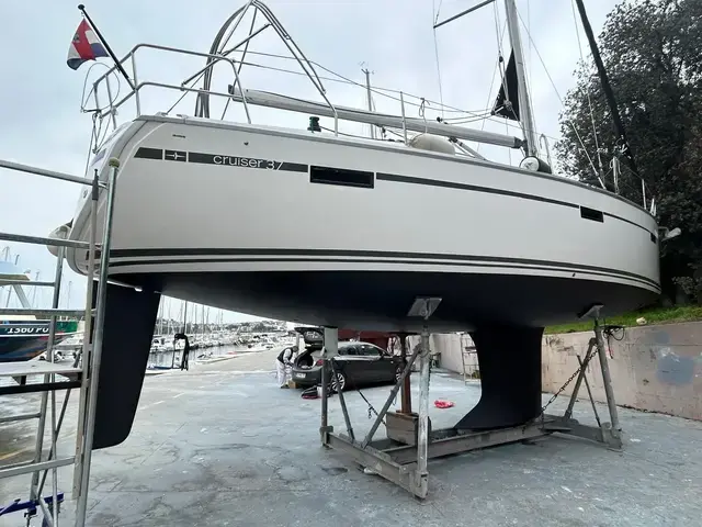 Bavaria Cruiser 37