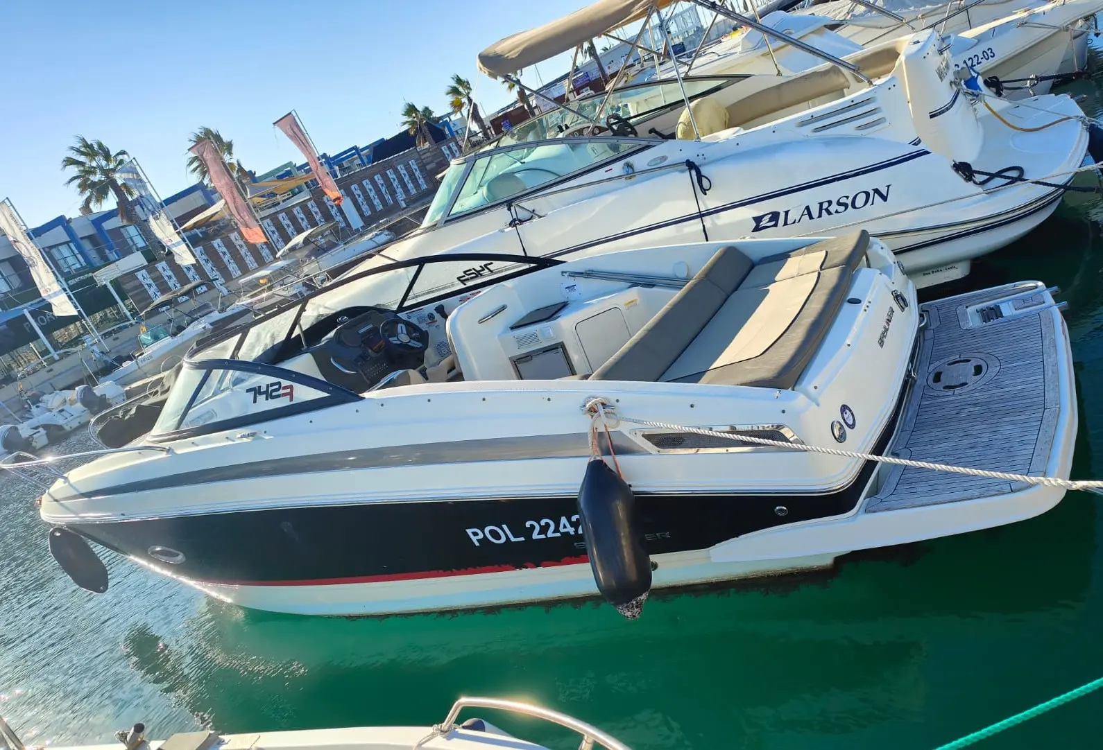 2020 Bayliner 742 r