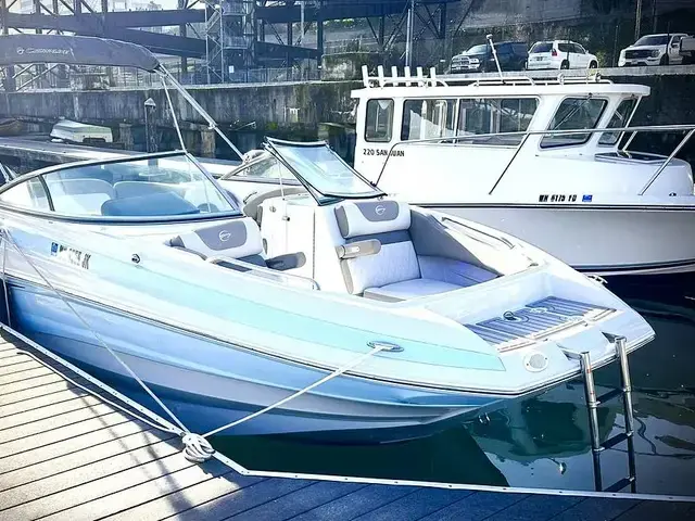 Crownline E235 XS