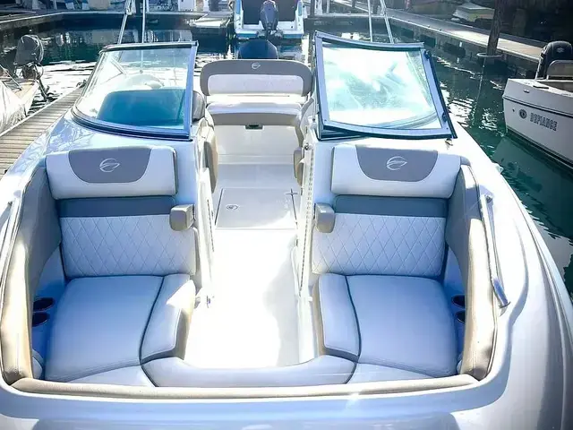 Crownline E235 XS