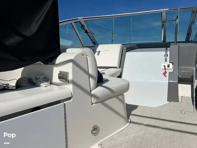 Cruisers Yachts 340 Express