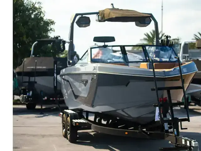 Nautique S23