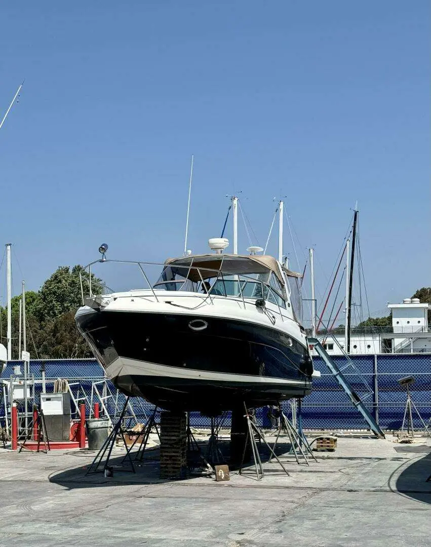 2006 Rinker express cruiser 320