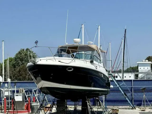 Rinker Express Cruiser 320