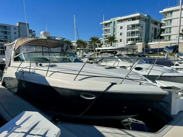 Rinker Express Cruiser 320