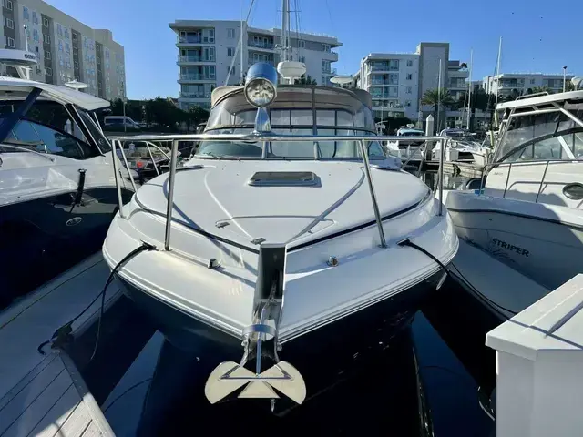 Rinker Express Cruiser 320