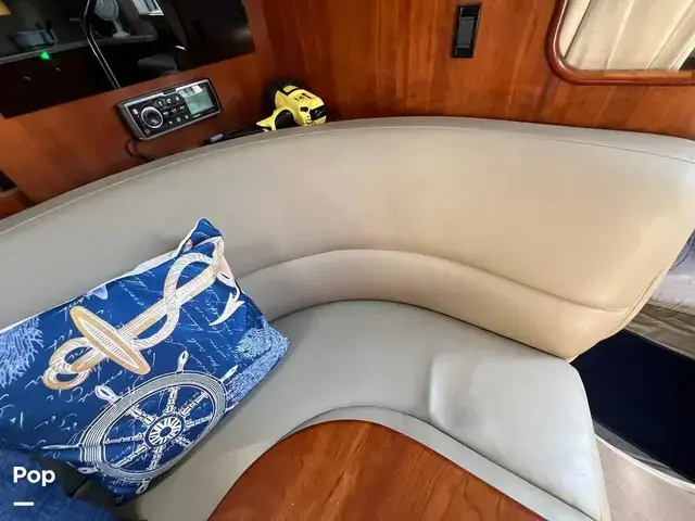 Cruisers Yachts 340 Express