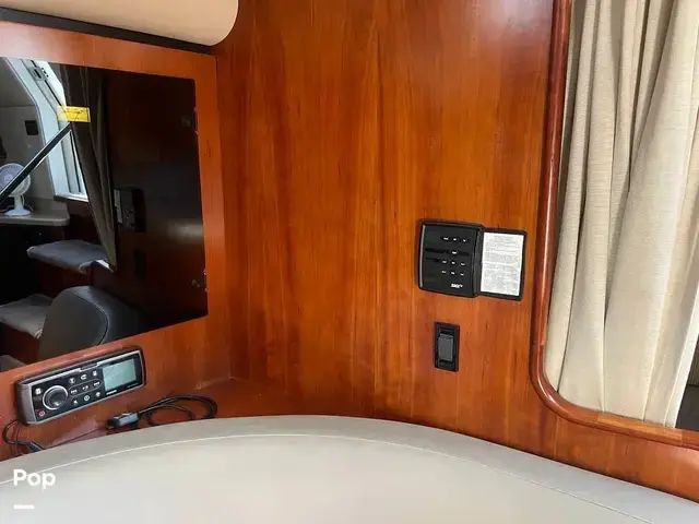 Cruisers Yachts 340 Express