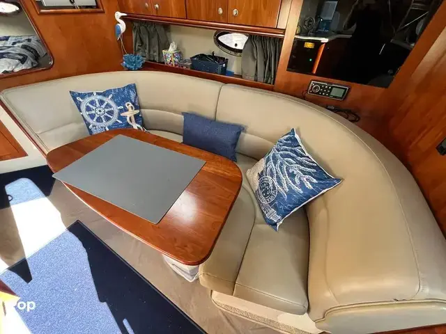 Cruisers Yachts 340 Express