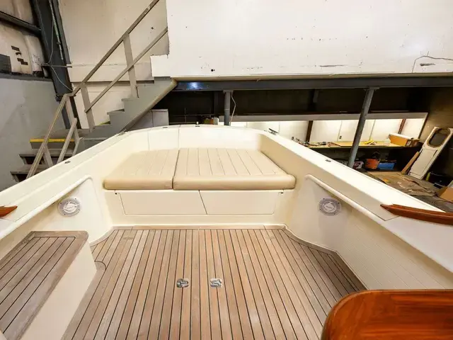 Palm Beach Motor Yachts Avalon 32