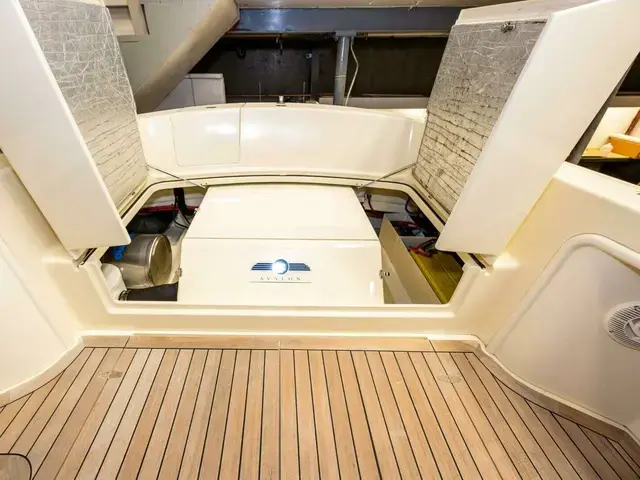 Palm Beach Motor Yachts Avalon 32