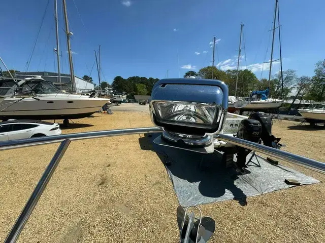 Crownline 264CR