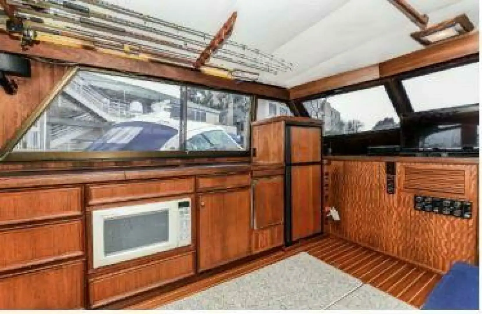 1977 Hatteras 56 seakeeper