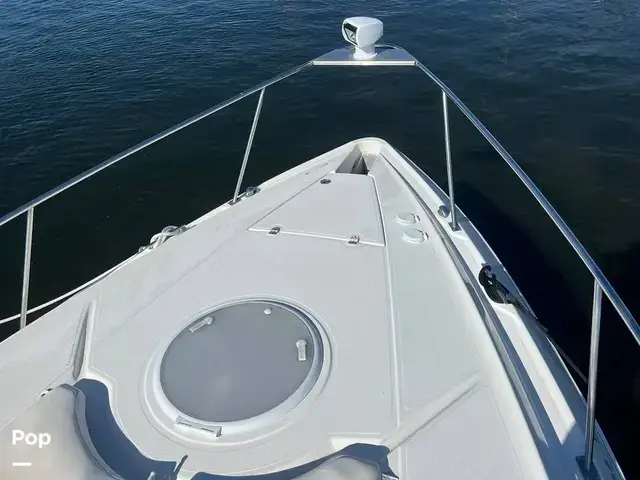 Cruisers Yachts 340 Express