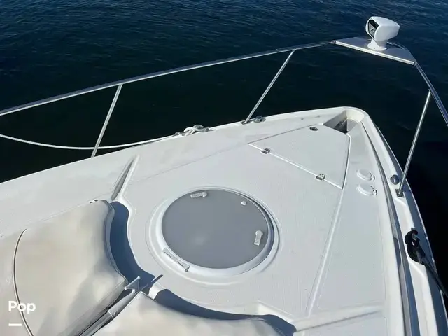 Cruisers Yachts 340 Express