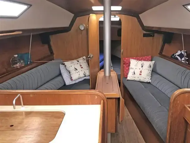 Beneteau First 305