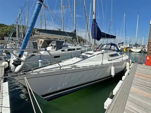 Beneteau First 305