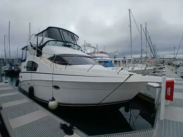 Silverton 35 Motor Yacht