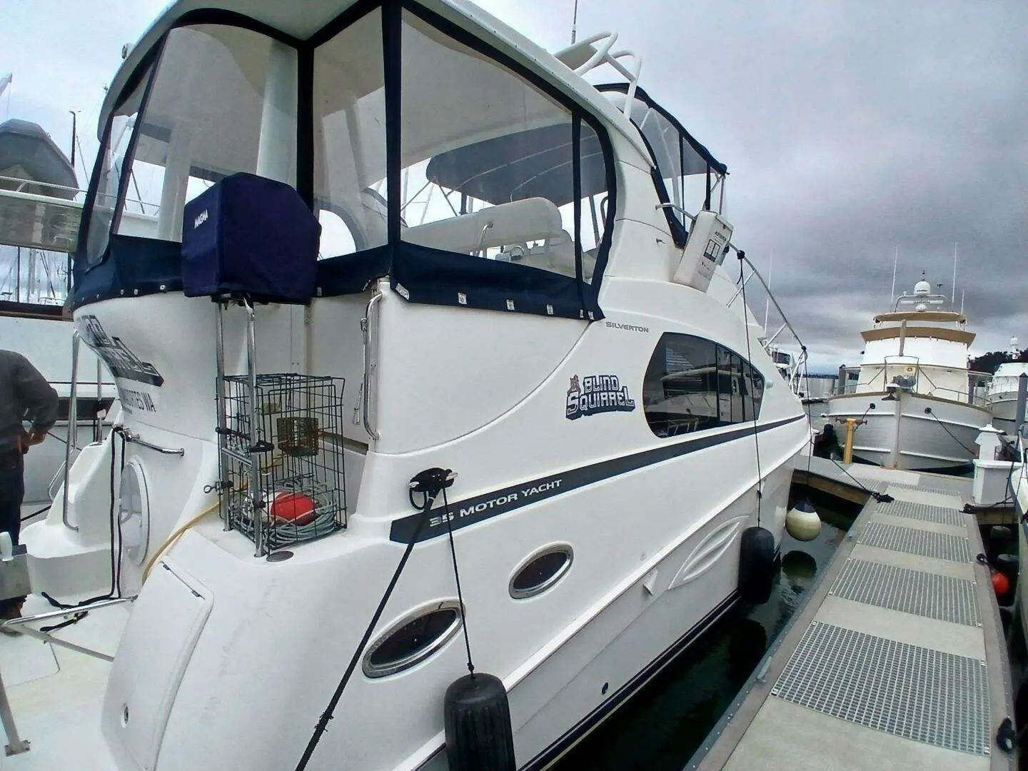 2006 Silverton 35 motor yacht