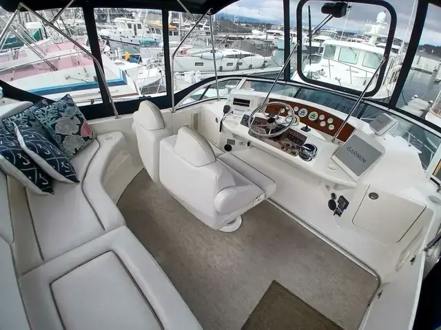 Silverton 35 Motor Yacht