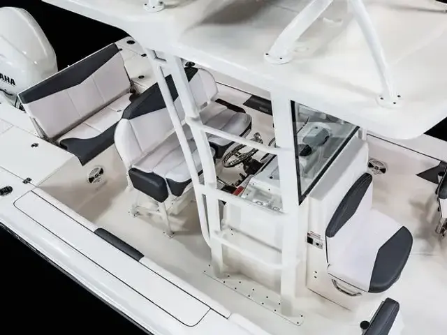 Robalo 246 Cayman SD