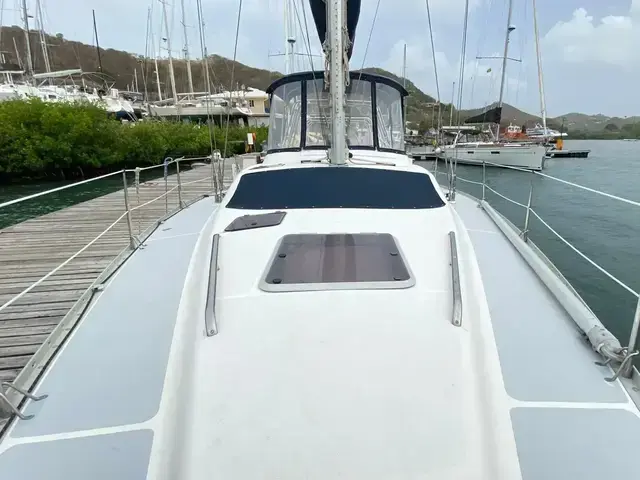 Hunter Passage 42