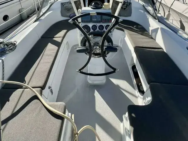 Catalina 309