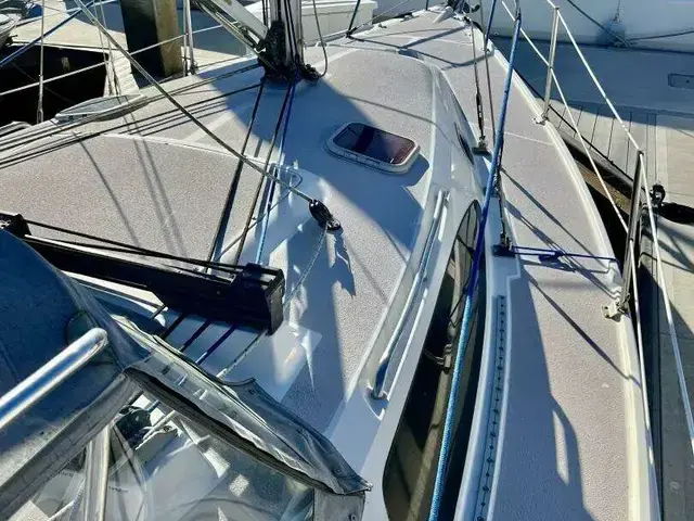 Catalina 309