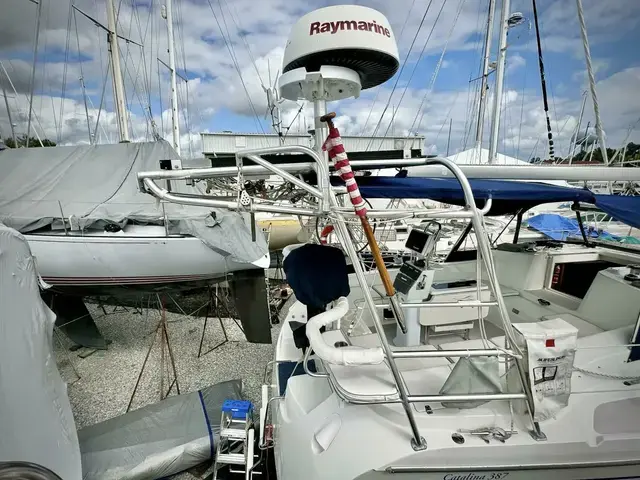 Catalina 387