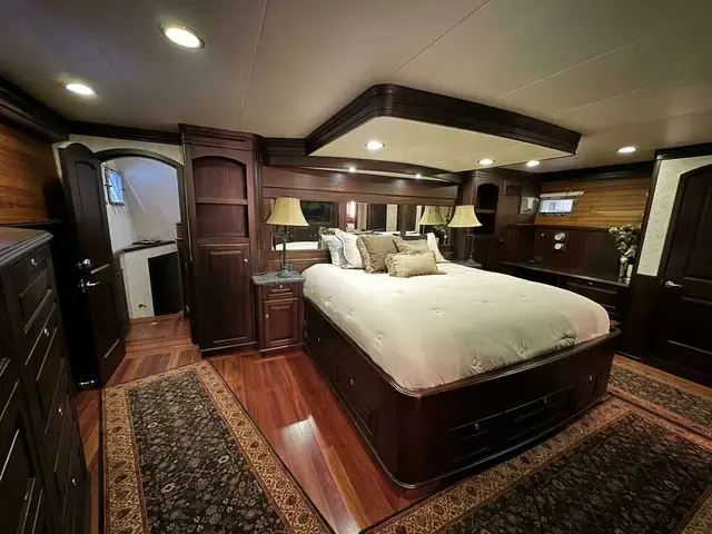 Northern Marine 80' Pilothouse LRC