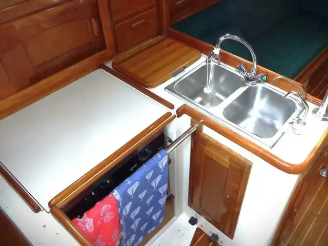 Pacific Seacraft 34