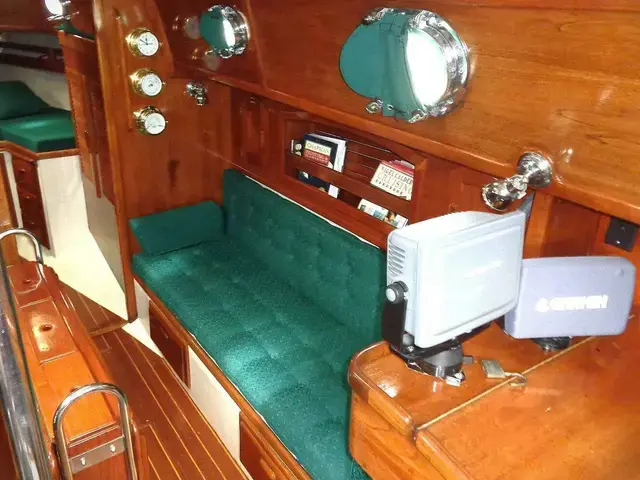 Pacific Seacraft 34