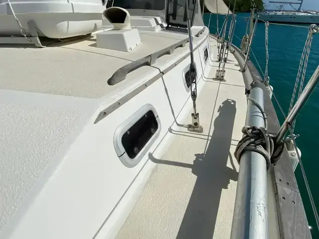 Catalina Morgan 43