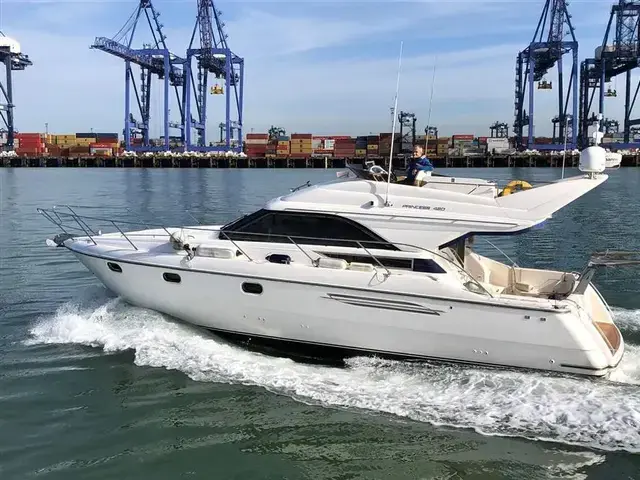 Princess 420 for sale in United Kingdom for £119,950 ($150,041)