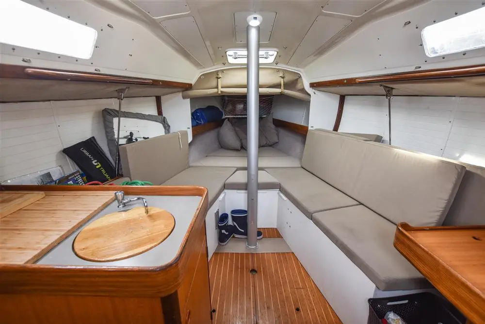 1988 Beneteau first 285