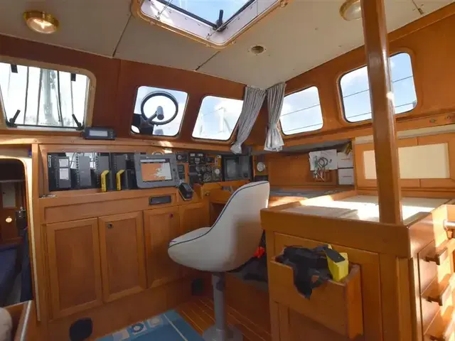 Freedom 47 Pilothouse