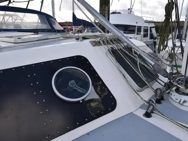 Freedom 47 Pilothouse