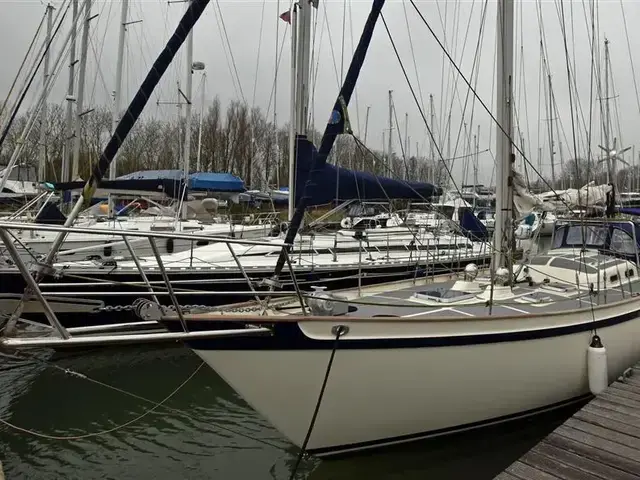 Tradewind 35