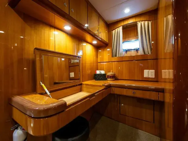 Compass Pilothouse