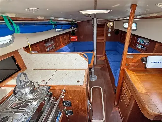 Contessa 32