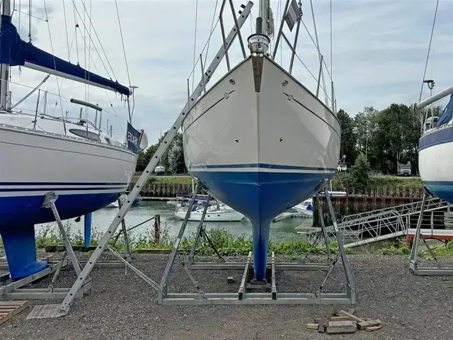 Contessa 32