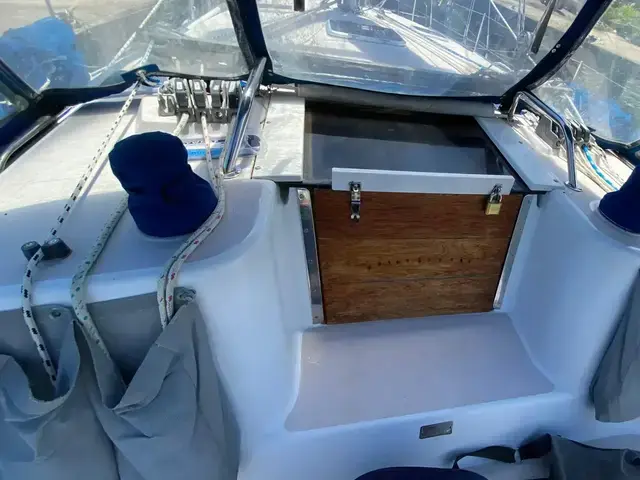 Catalina 380