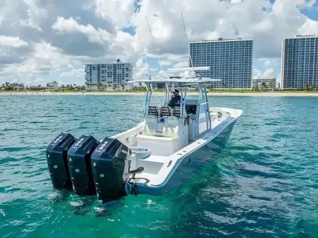 Billfish 39 Center Console w-Tower