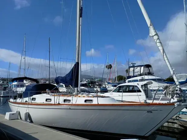 1980 Tartan 37' cutter